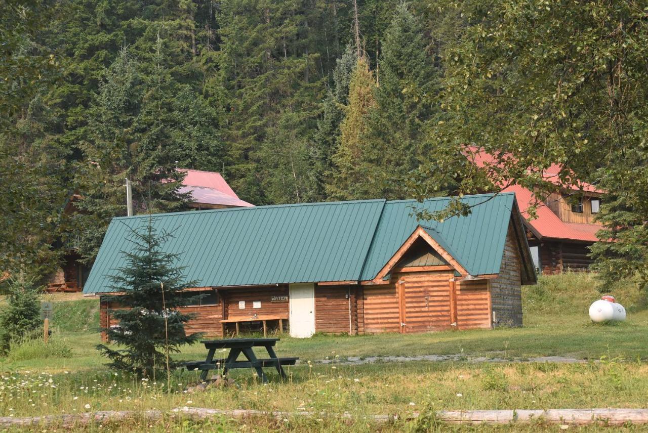 Helmcken Falls Lodge Cabin Rooms And Rv Park Clearwater Extérieur photo