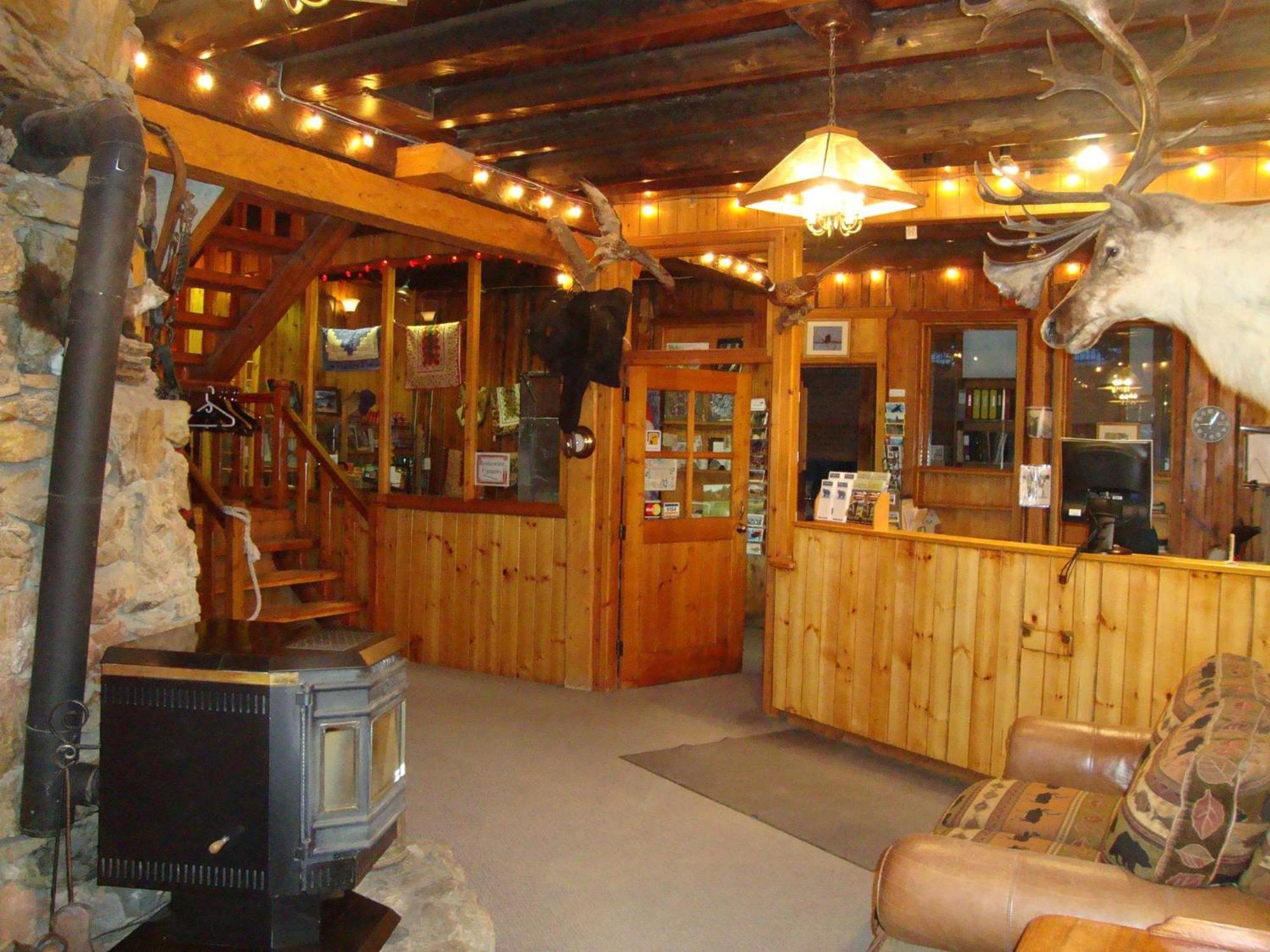 Helmcken Falls Lodge Cabin Rooms And Rv Park Clearwater Extérieur photo