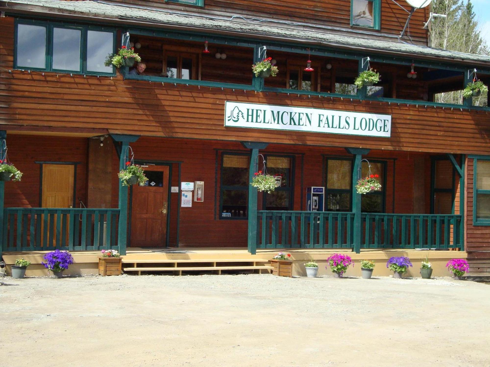 Helmcken Falls Lodge Cabin Rooms And Rv Park Clearwater Extérieur photo