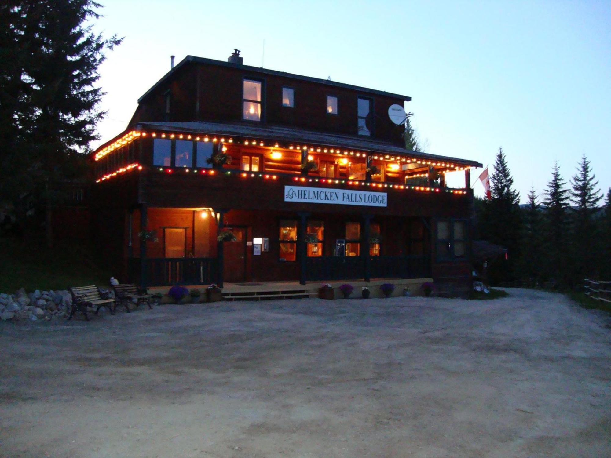 Helmcken Falls Lodge Cabin Rooms And Rv Park Clearwater Extérieur photo