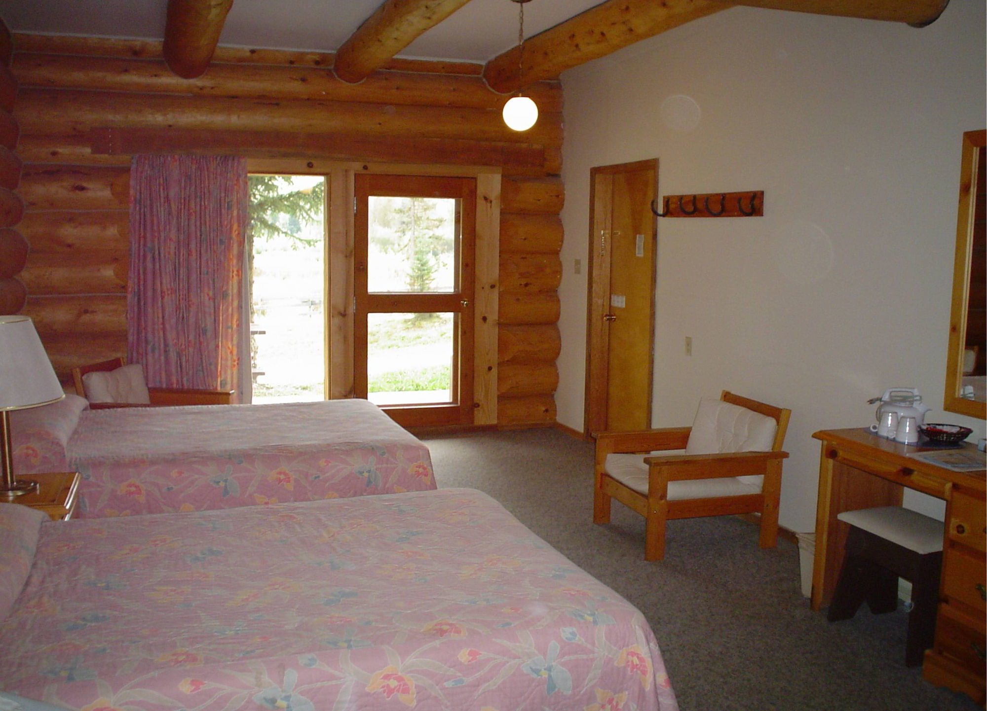 Helmcken Falls Lodge Cabin Rooms And Rv Park Clearwater Extérieur photo